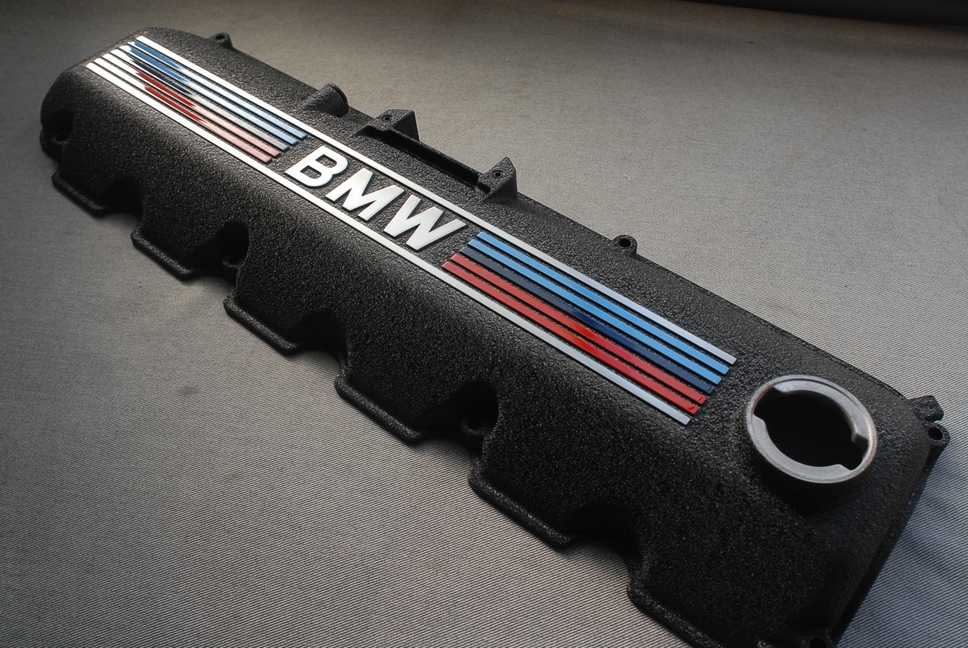 jpg画像 BMWのヘッドカバー　結晶塗装＋Ｍカラーで完成です�A(img2429.jpg)